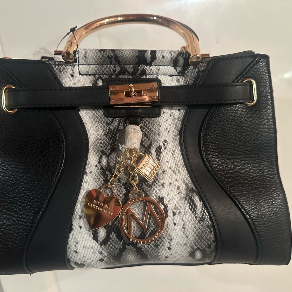 Elegant Black and White Handbag
